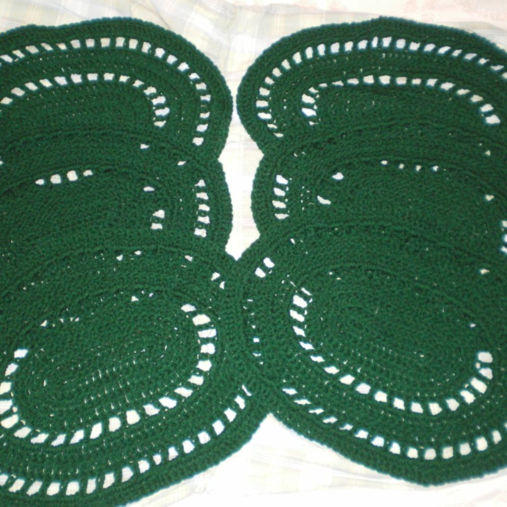 VTG Hand Crocheted Emerald Green Placemats or Doilies Set of 6